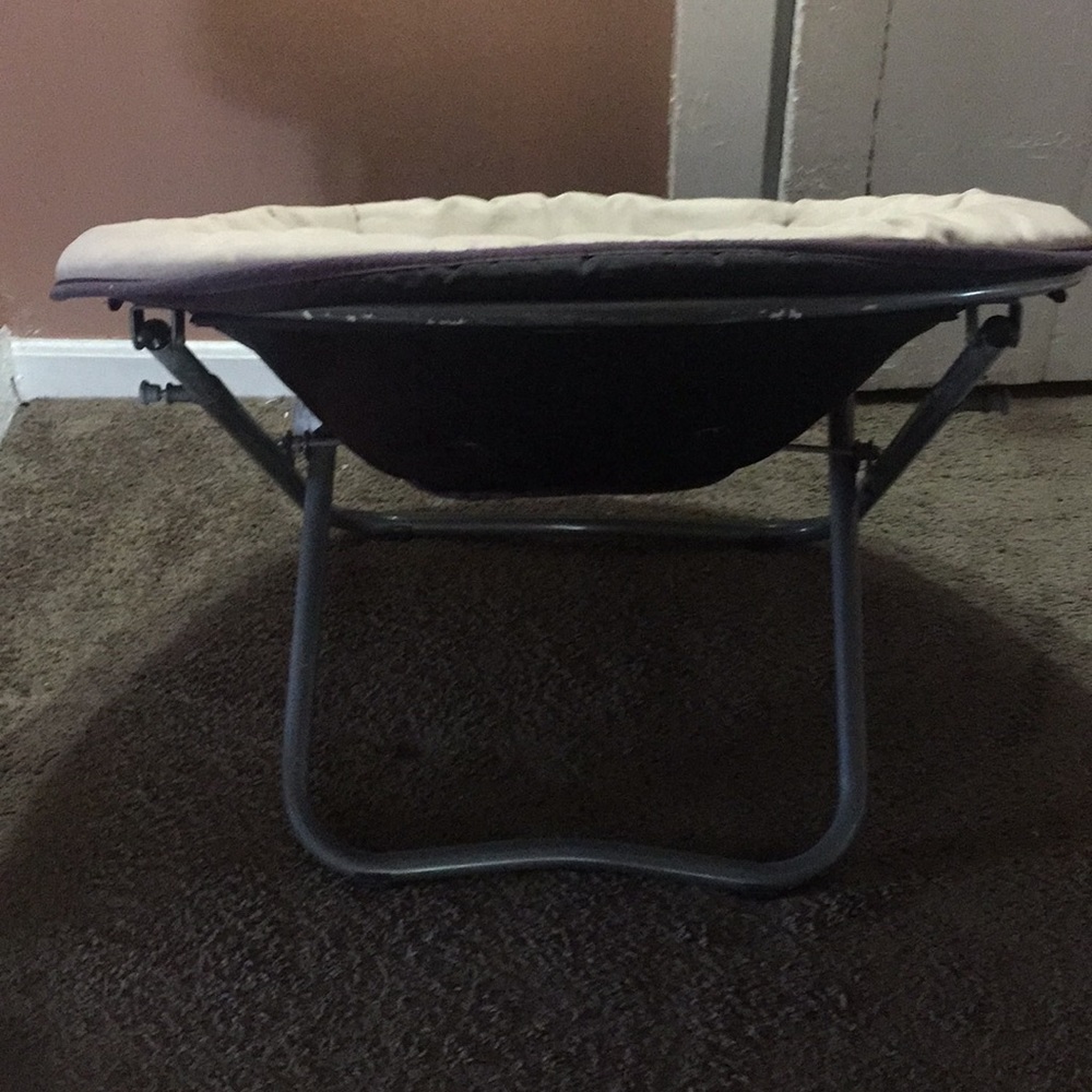 Comfy Chair - image 4